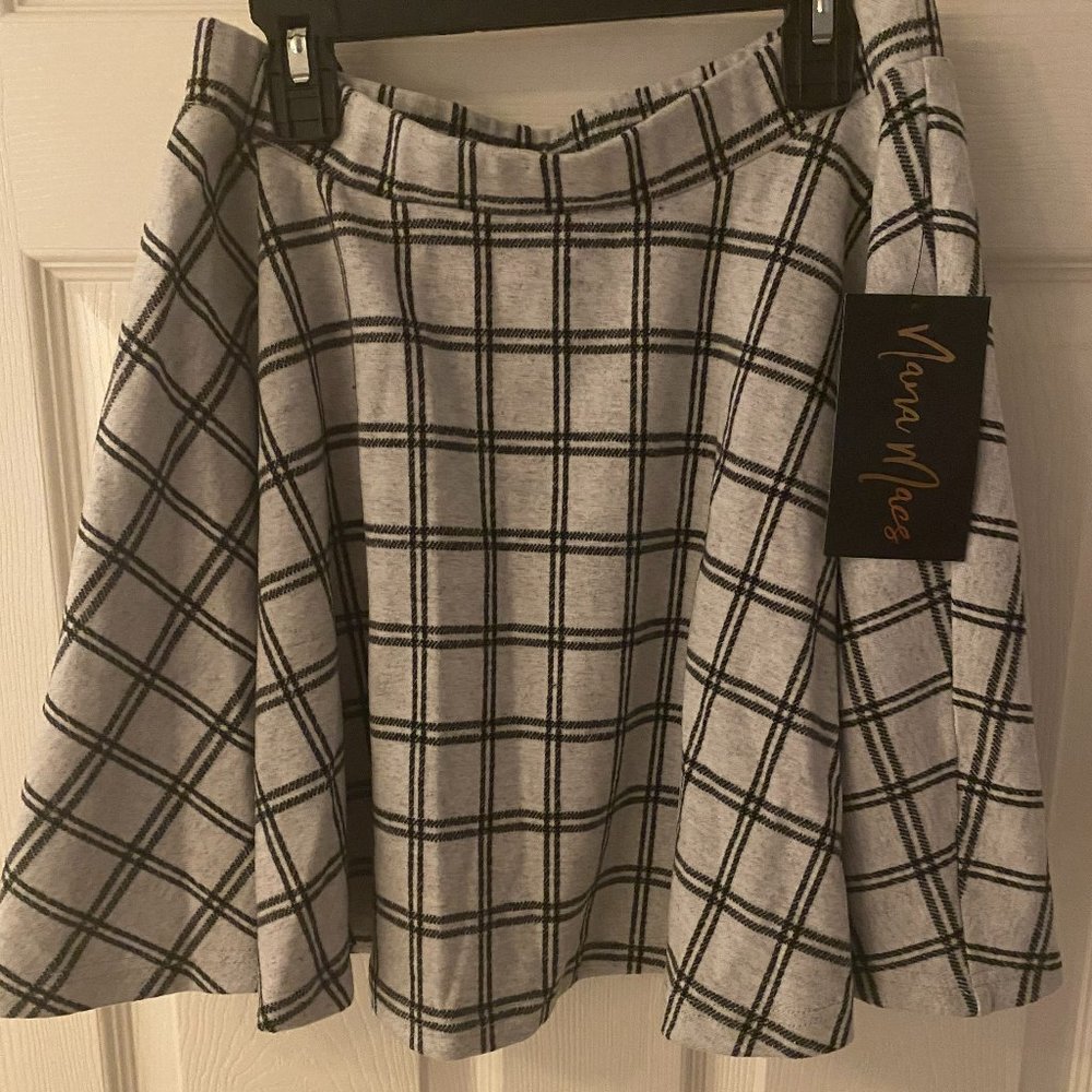 NanaMacs Black and Gray Mini Skirt